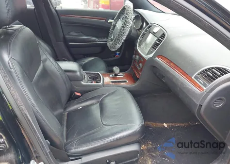 2012 Chrysler 300 Limited z USA, uszkodzony, nr VIN 2C3CCACG0CH277349